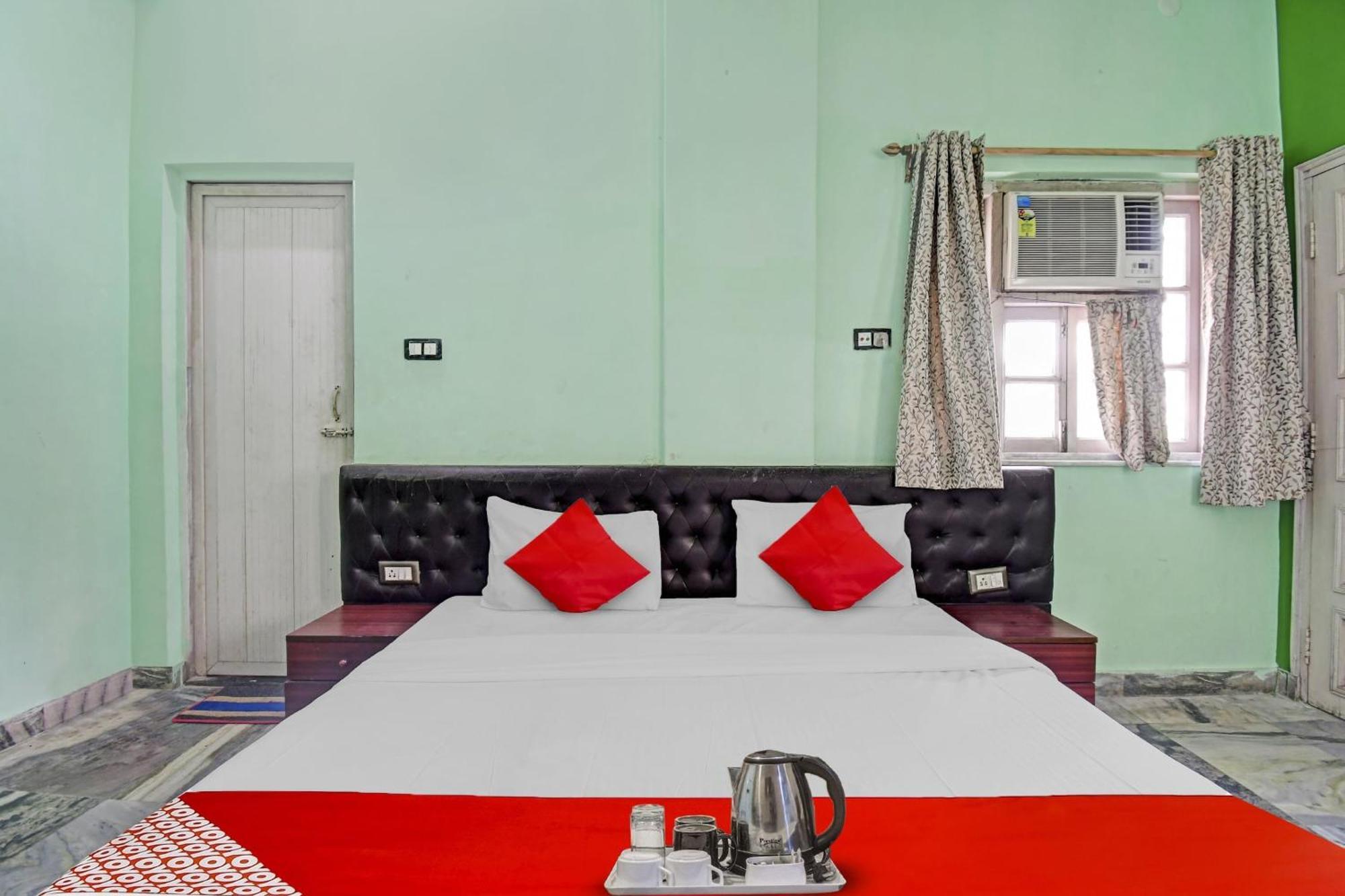 Hotel O R A Homestay Near Acropolis Mall Kolkata Exterior photo